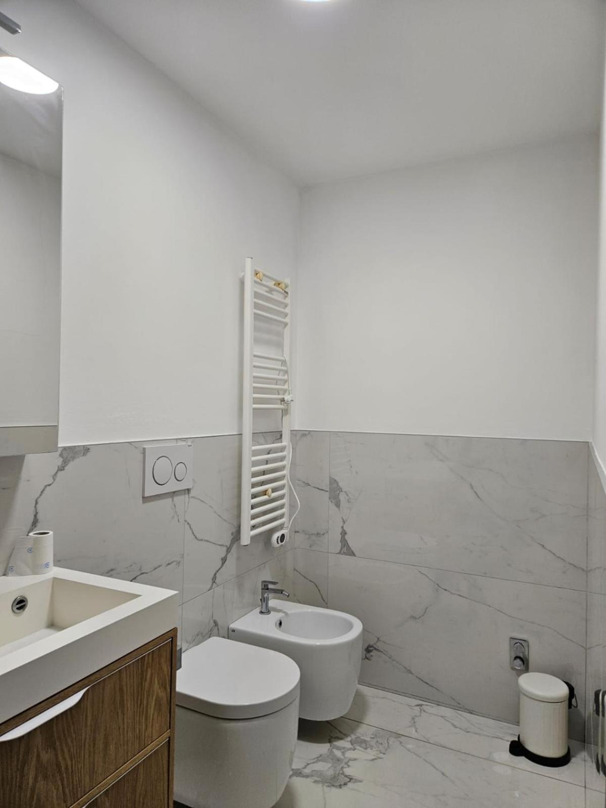 3-bedroom - Sleeps 7 - With Gym *
